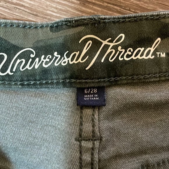 universal thread high rise skinny crop - Picture 3 of 4